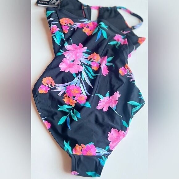 Island Escape Women's Poolside
One-Piece Swimsuit, Ocean Bloom Multi size 8 New - Picture 15 of 16